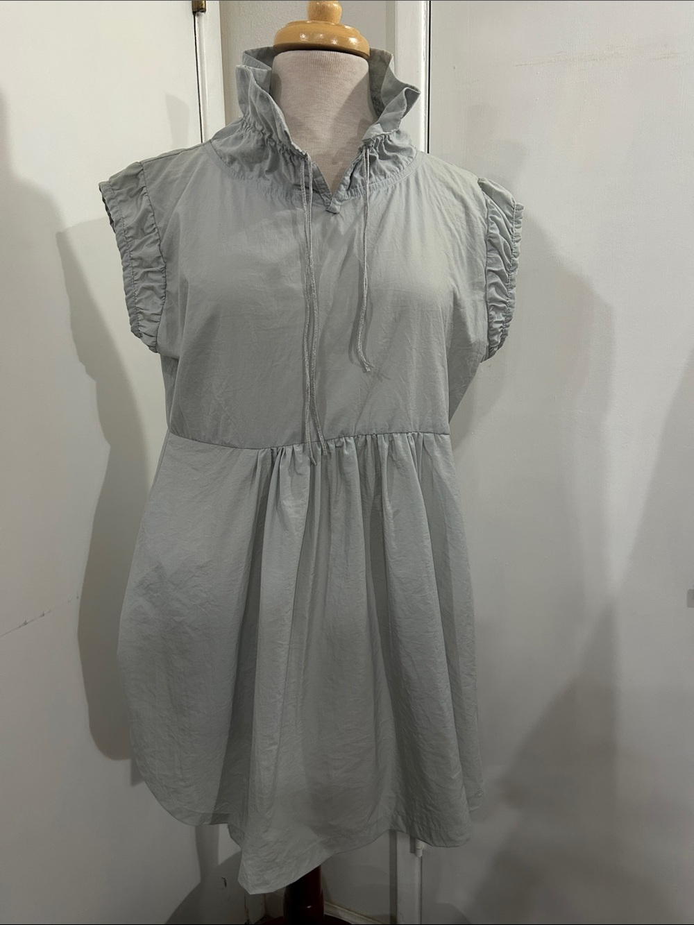 Ruffle-Sleeve Popover Tunic in Light Gray - Unbranded